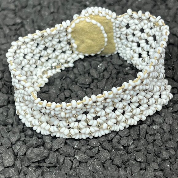 Handcrafted Vintage White Beaded Bracelet With Snap Closure - Picture 4 of 9